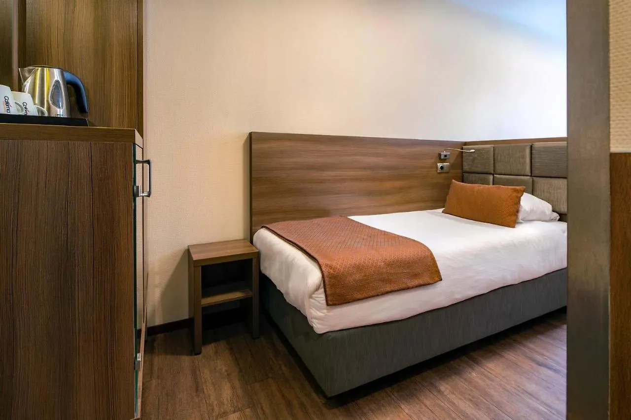Ozo Hotels Cordial Amsterdam 3*,